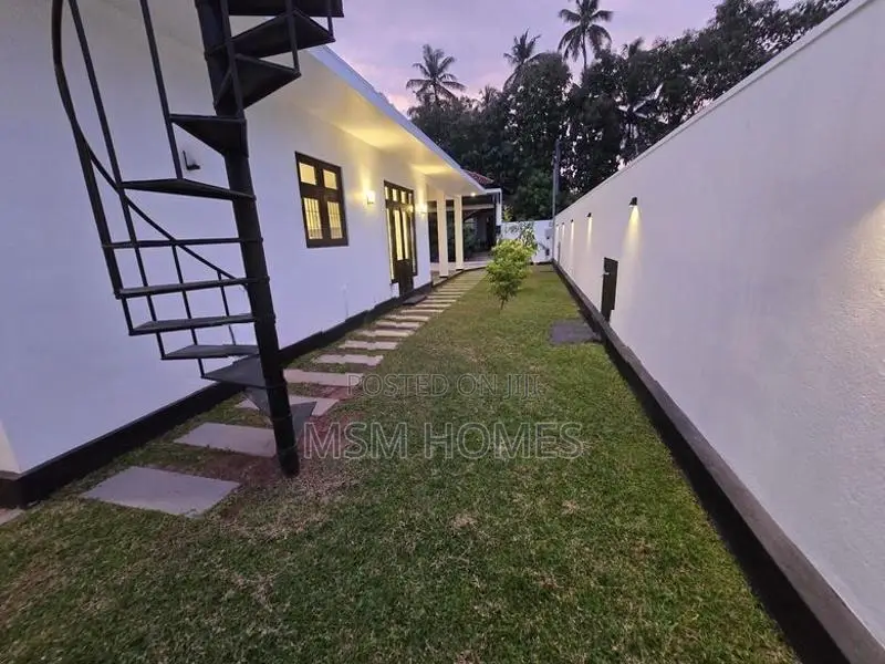 Beautiful Brand New Modern House For Sale Negombo