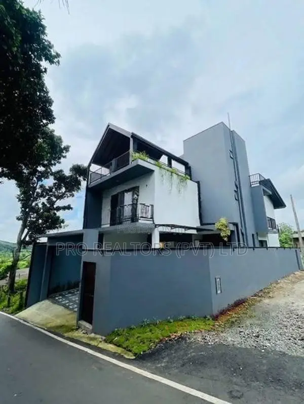 Newly Built Spacious House for Sale in Pannipitiya