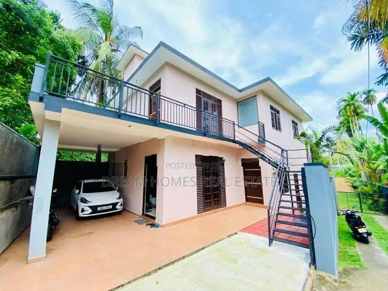 9.5 Perch House For Sale In Malabe