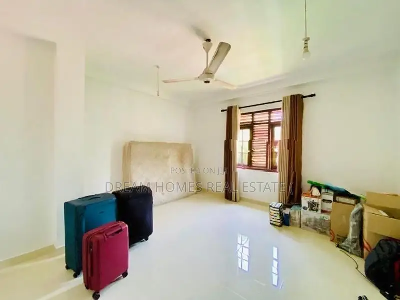 9.5 Perch House For Sale In Malabe