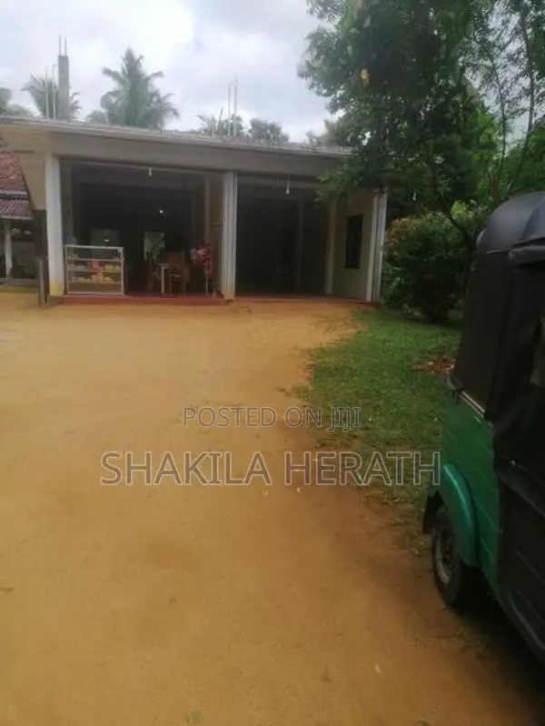 Commercial Space / Warehouse For Rent In Kalugamuwa, Wariyapola Road