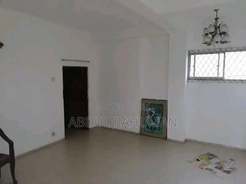 Single Building Kadawtha 3500 Sqft In Kadawatha