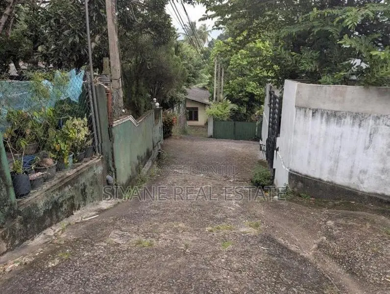 Prime Land with Single-Storey House for Sale Wattala