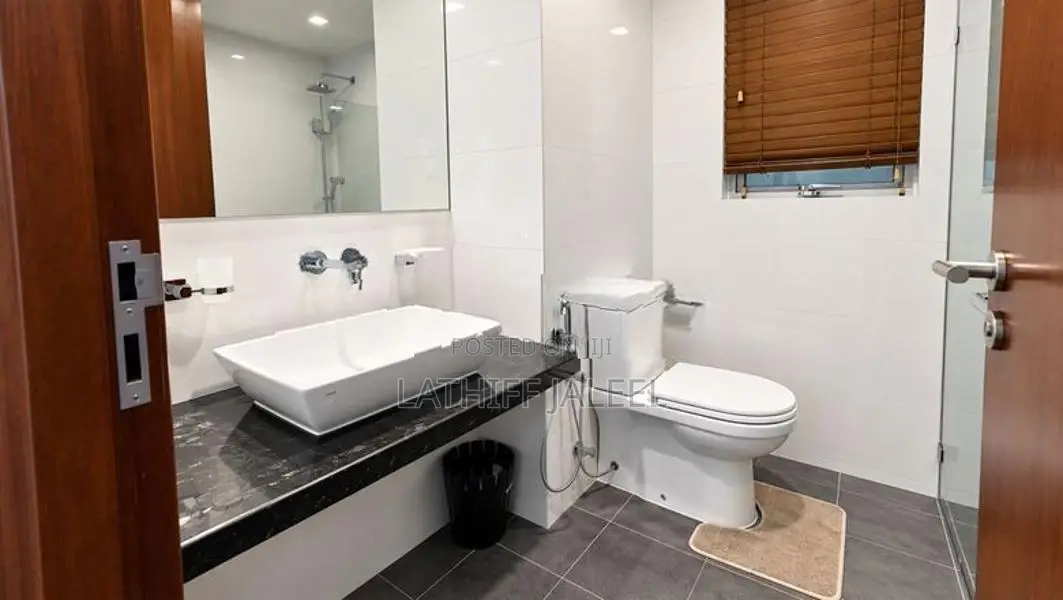 Exclusively Luxurious Emperor Residence In Colombo 3