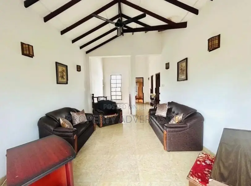 Pamunugama, Ja-Ela Spacious 2-Storey House Selling for Land Value Only