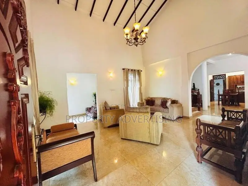 Pamunugama, Ja-Ela Spacious 2-Storey House Selling for Land Value Only