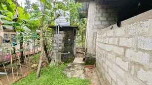 නිට්ටඹුව –කුරවලාන අඩක් නිමකළ නිවස සමග ඉඩමේ වටිනාකමට