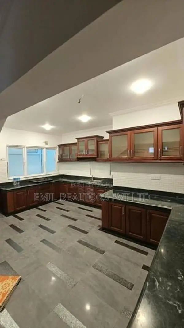 2-Storey Standalone Commercial Building for Rent at Colombo 03 (EM075M