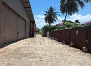 Warehouse for Sale in Chilaw