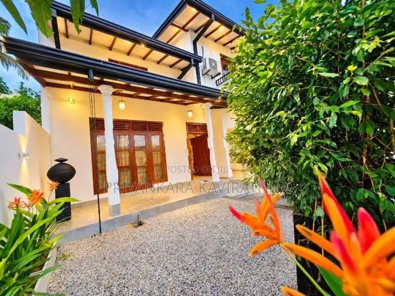 Fully Furnished / Luxury House For Sale in Piliyandala