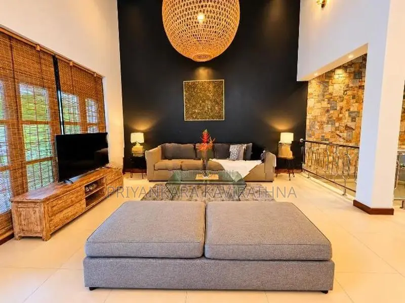 Fully Furnished / Luxury House For Sale in Piliyandala