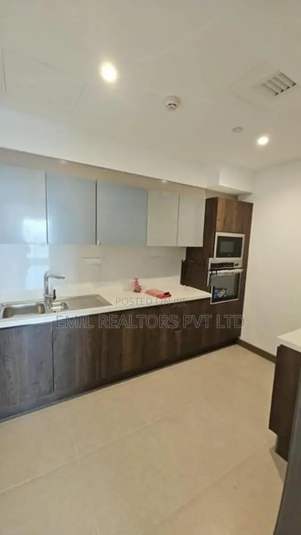 3 Bedroom Apartment for Sale at Marina Square, Colombo 15 (EM061MI)
