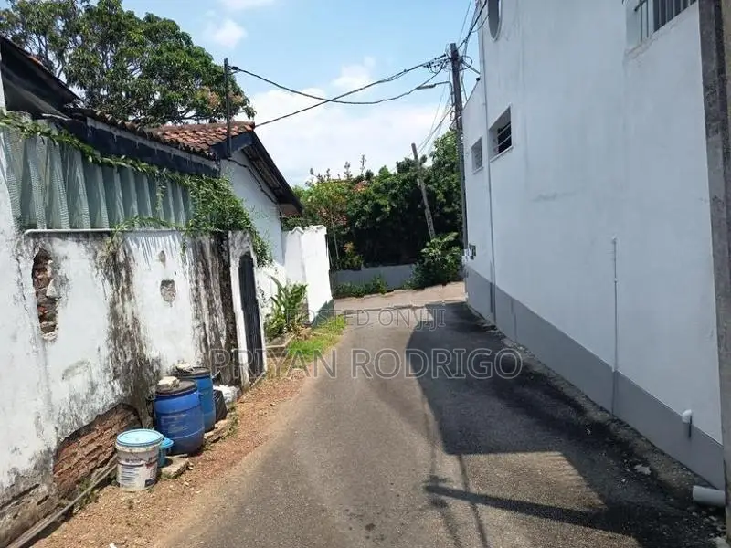 Nawala Gunasekara gardens, 03 Bedroom upstairs House for Rent