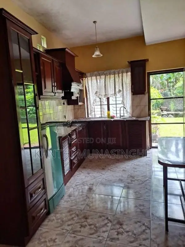 Downstai Bedroom Fully Furnished House For Rent – Battaramulla