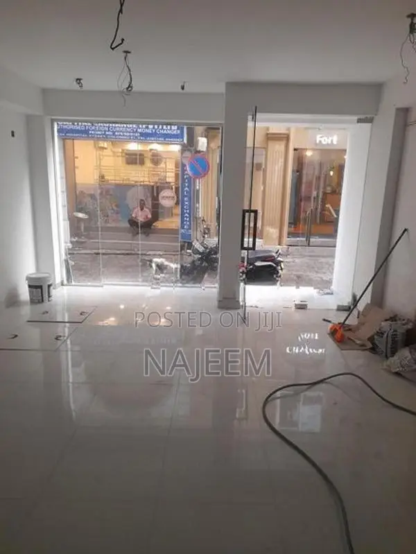 Building Fo Rent Moratuwa Galle Road Facing