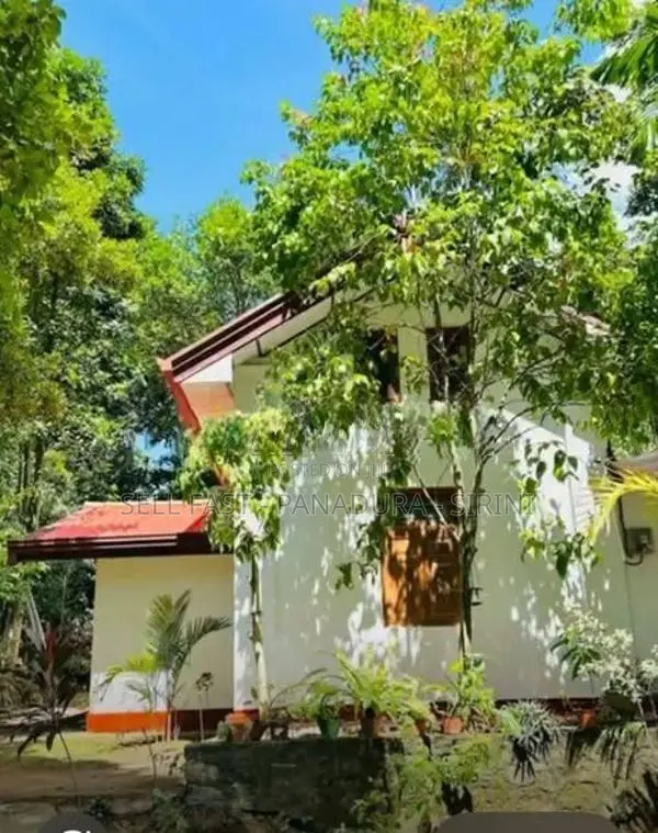 Villa for Sale Panadura with 68 P Land