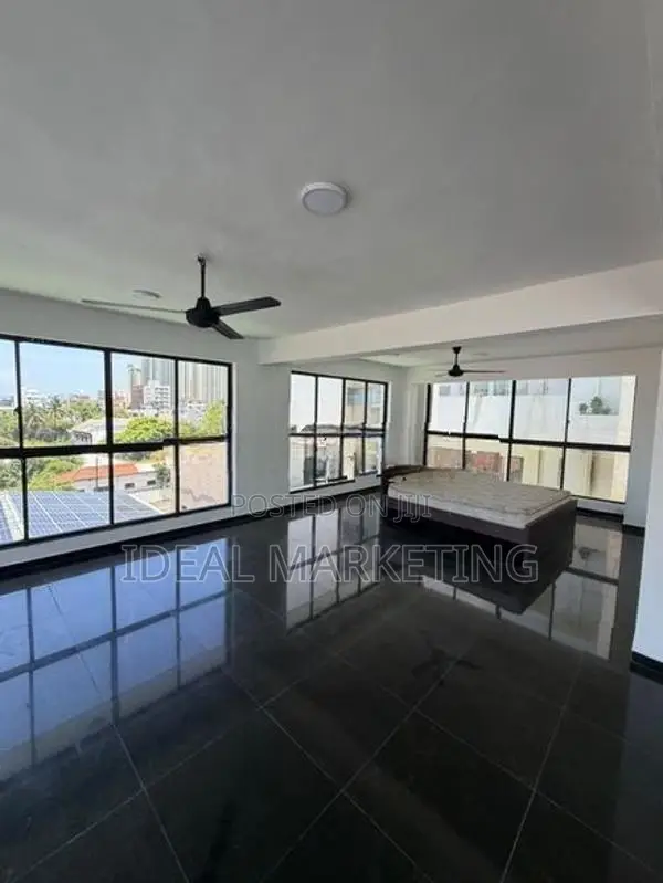 Colombo 06 - Spacious Building for rent