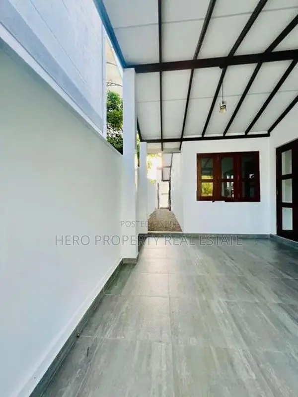 BRND NEW LUXURY SINGLE STORY HOUSE FOR SALE IN ATHURUGIRIYA