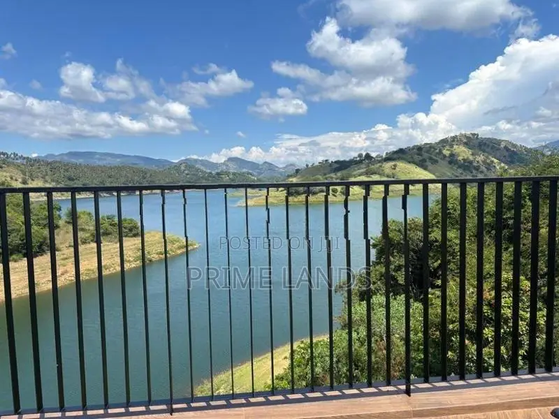 Luxury water villa for Sale in Digana