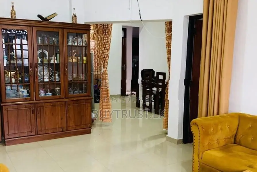 Three Story House for Sale in Colombo 08