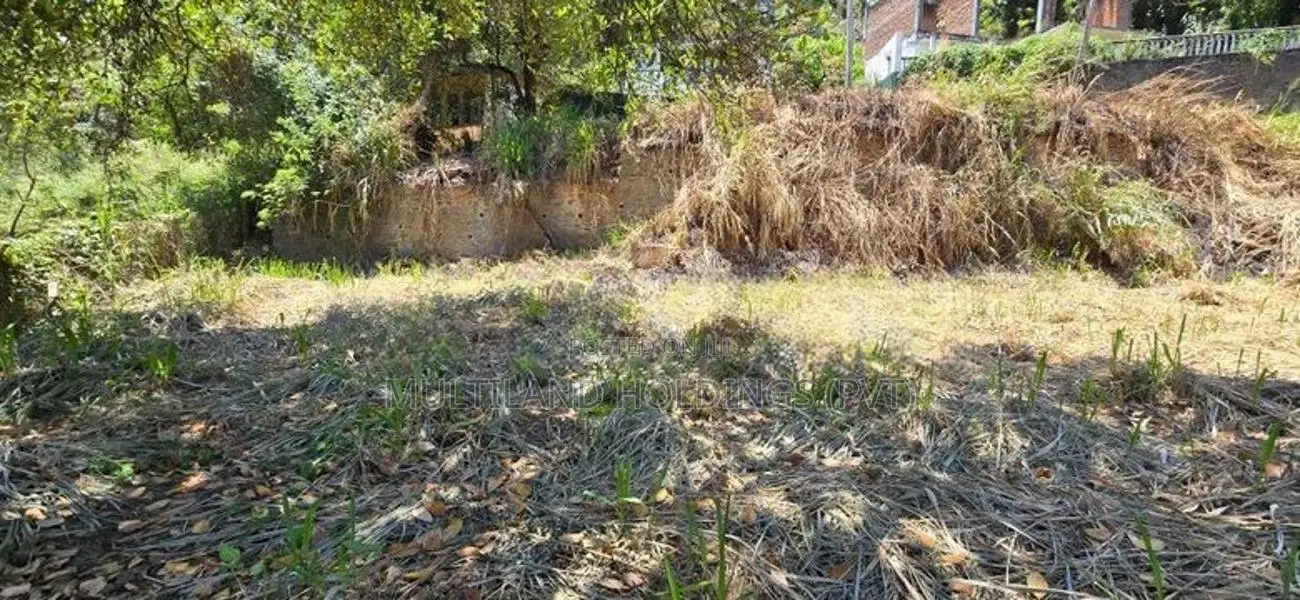Kandy Lake Round 40 P Land for Sale