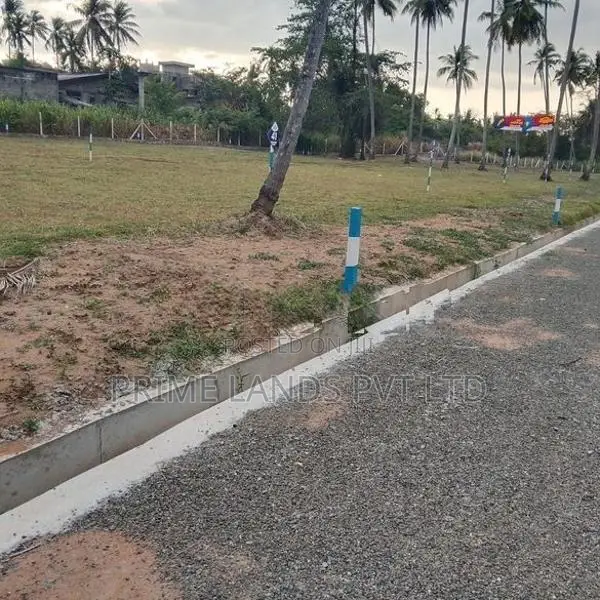 Land for Sale in Pellandeniya Junction