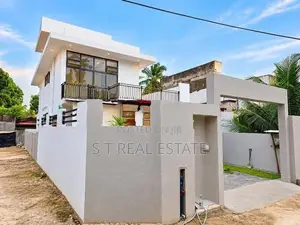 Newly Build Luxury 2-Story House in Kottawa