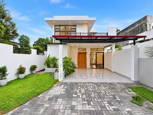 Newly Build Luxury 2-Story House in Kottawa