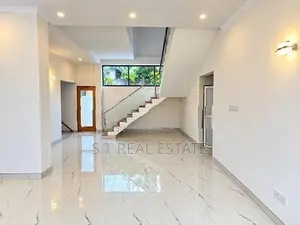 Newly Build Luxury 2-Story House in Kottawa
