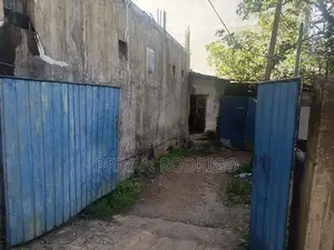 Nawala Koswatta 16.5 Perches of Land with House for Immediate Sale