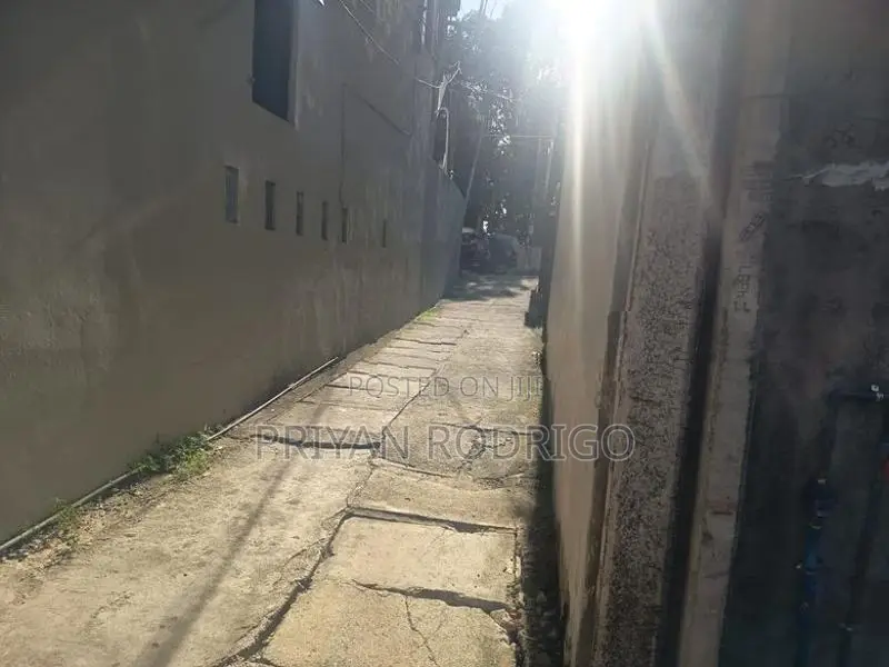 Nawala Koswatta 16.5 Perches of Land with House for Immediate Sale