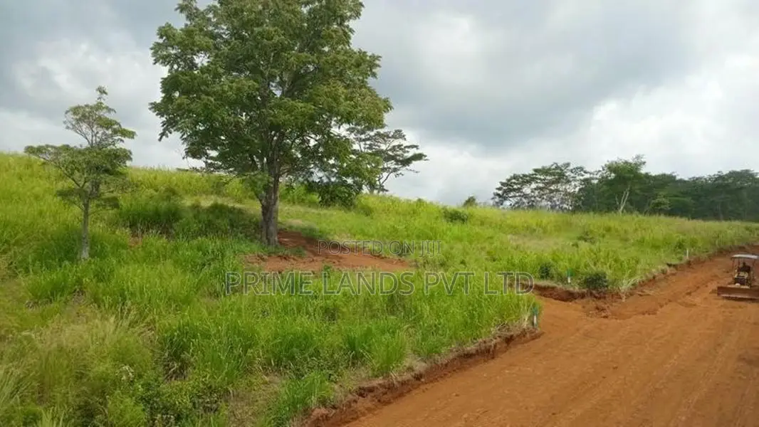 ඉඩමක් පුස්සල්ලාවෙන්