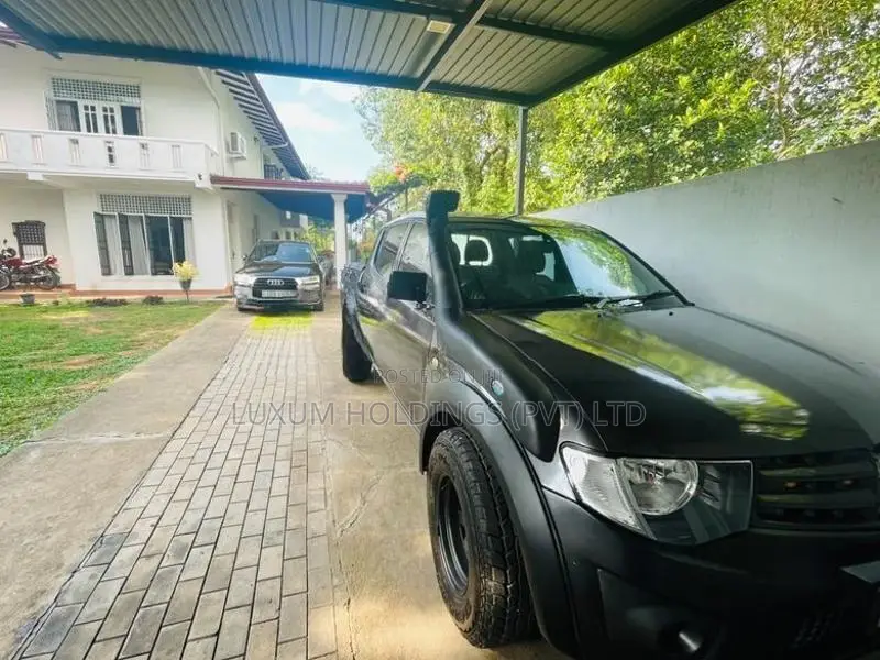 Luxury House For Rent Off KDU Boralesgamuwa [ 2341C ]