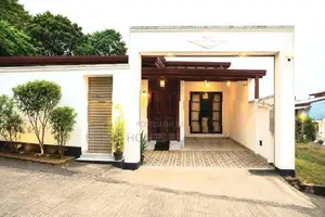3 Bed Luxury House for Sale-Kesbewa
