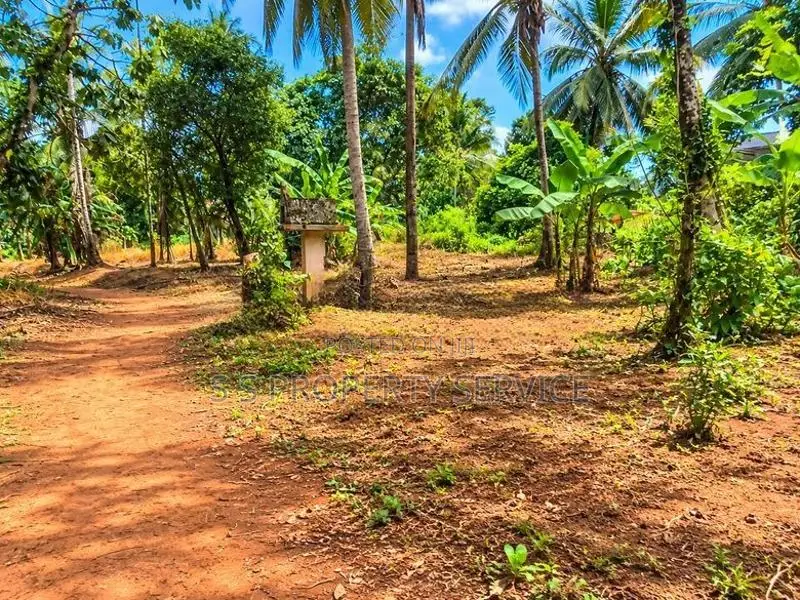 Land for sale in Batepola, Wathuragama (SSPL-528)
