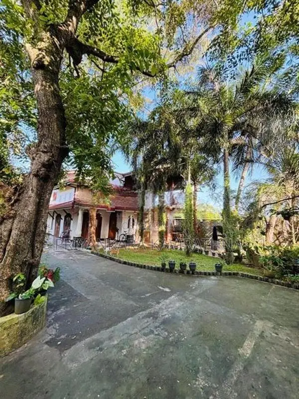 24 Perches - 4 Bedrooms Two Storied House For Sale Ja-ela