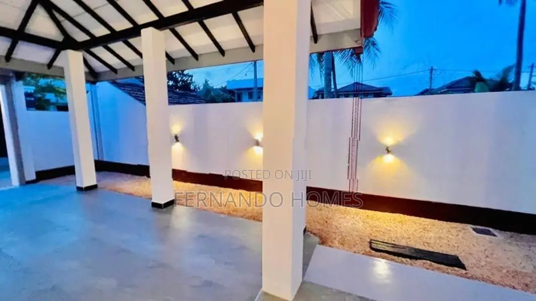 Exclusive Deeds With Nice House For Sale In Negombo Daluwakotuwa