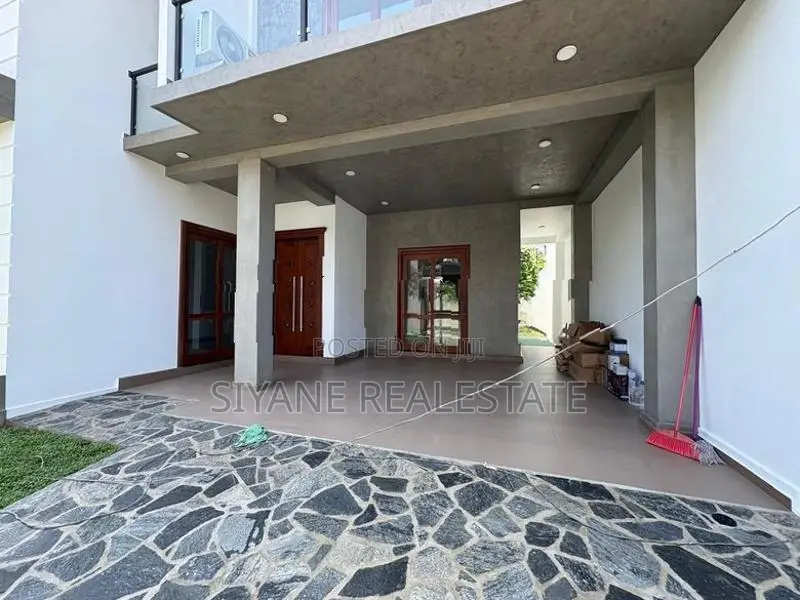 Luxury New House for Sale in Boralesgmauwa