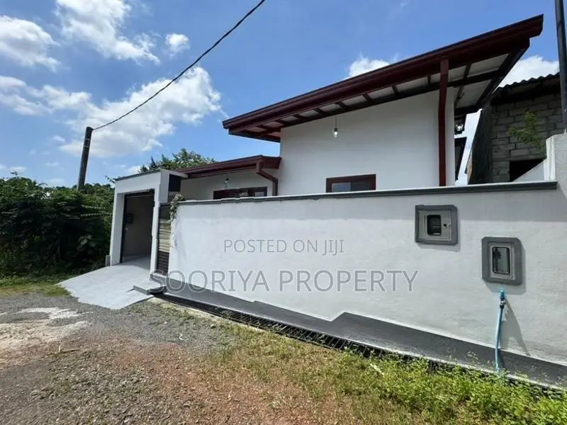 Beautiful Brand New House for Sale in Piliyandala