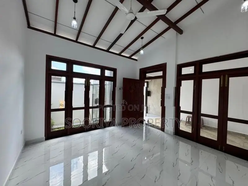 Beautiful Brand New House for Sale in Piliyandala