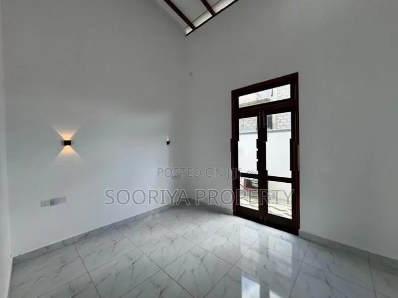 Beautiful Brand New House for Sale in Piliyandala
