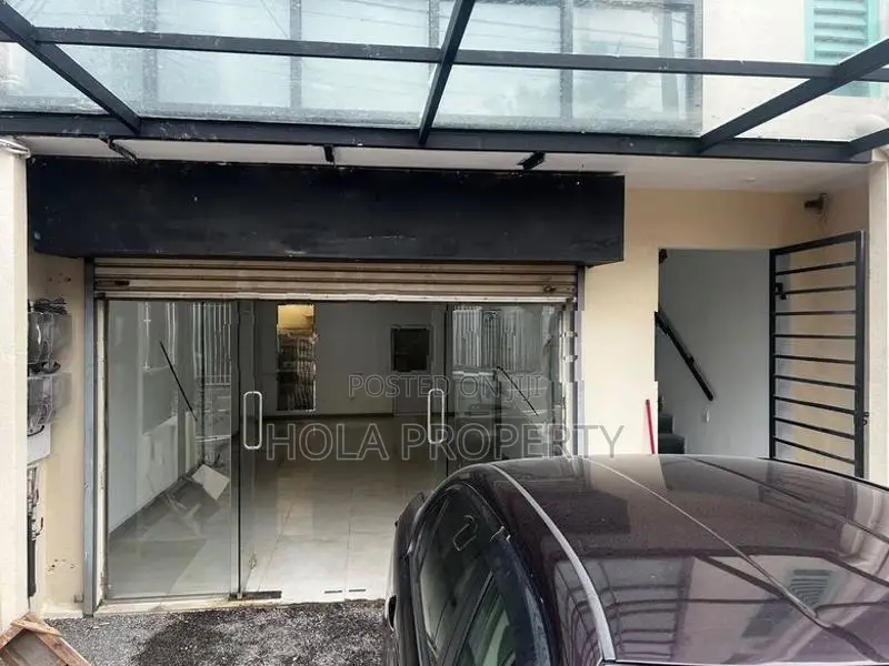 Commercial Space Rent Nugegoda Road Facing Ground Floor