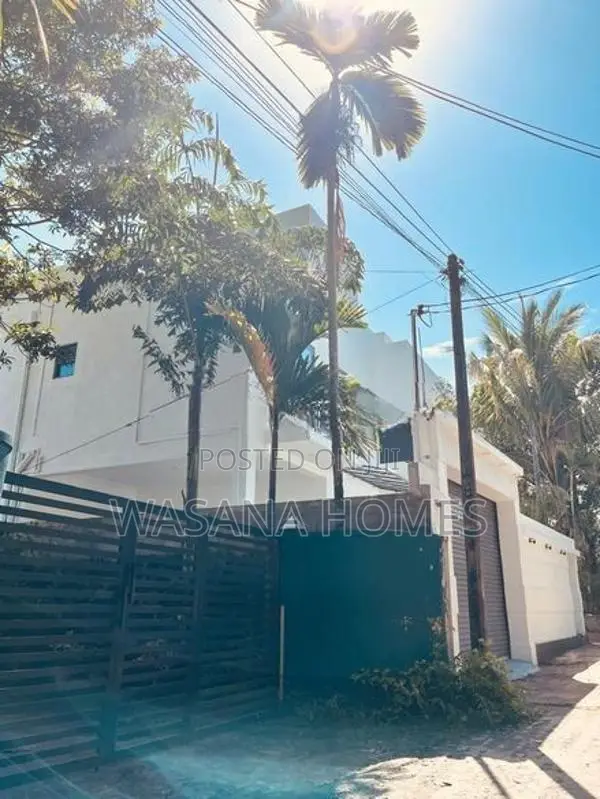 Modern House For Sale Piliyandala