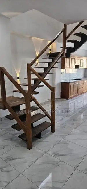 SPACIOUS 4 Bedroom Duplex Apartment for Sale at Colombo 06 (EM011JA)
