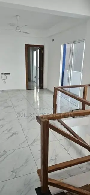 SPACIOUS 4 Bedroom Duplex Apartment for Sale at Colombo 06 (EM011JA)