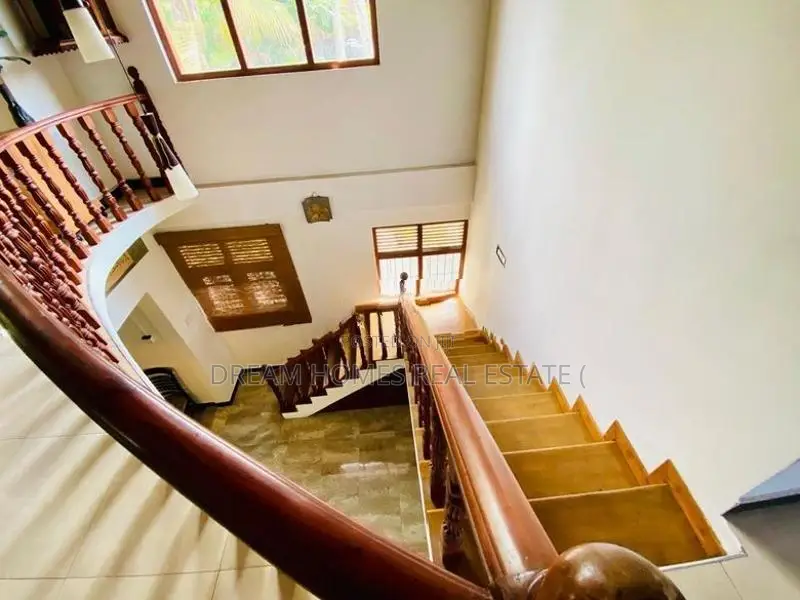 Semi-Furnished House for Rent – Thalawathugoda