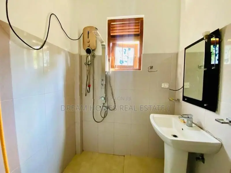 Semi-Furnished House for Rent – Thalawathugoda