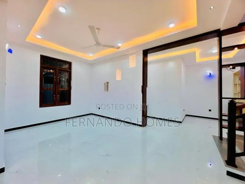 Nice Luxury Brand New An Upstairs House For Sale In Negombo
