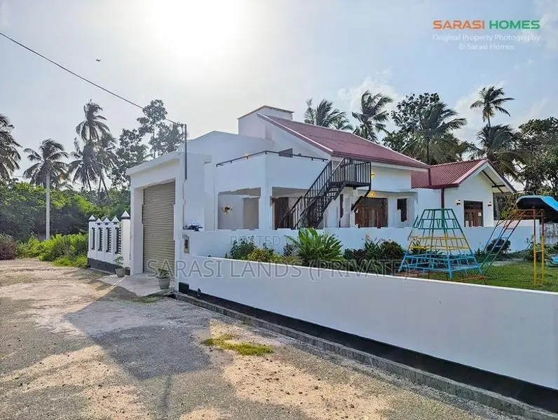 Katuwapitiya, Negombo වල Brand-New 3-Bedroom Single-Storey Home එකක්