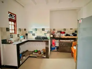 Two Story House for Sale in Athurugiriya